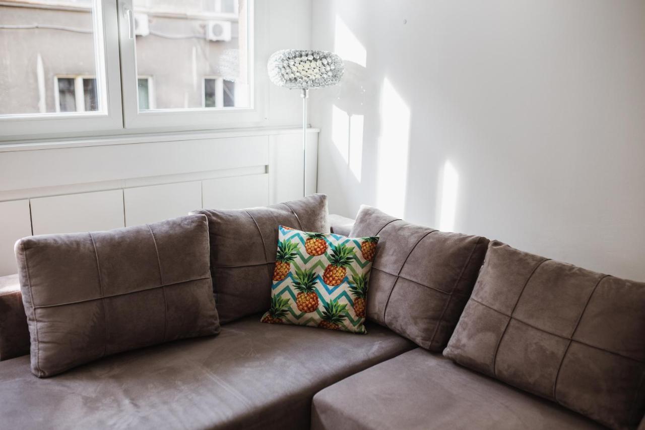 Apartment Center *